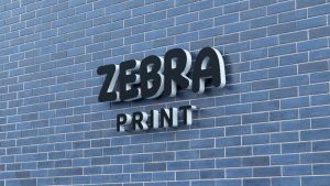 Litery świecą krawędziowo (efekt halo) - dzień